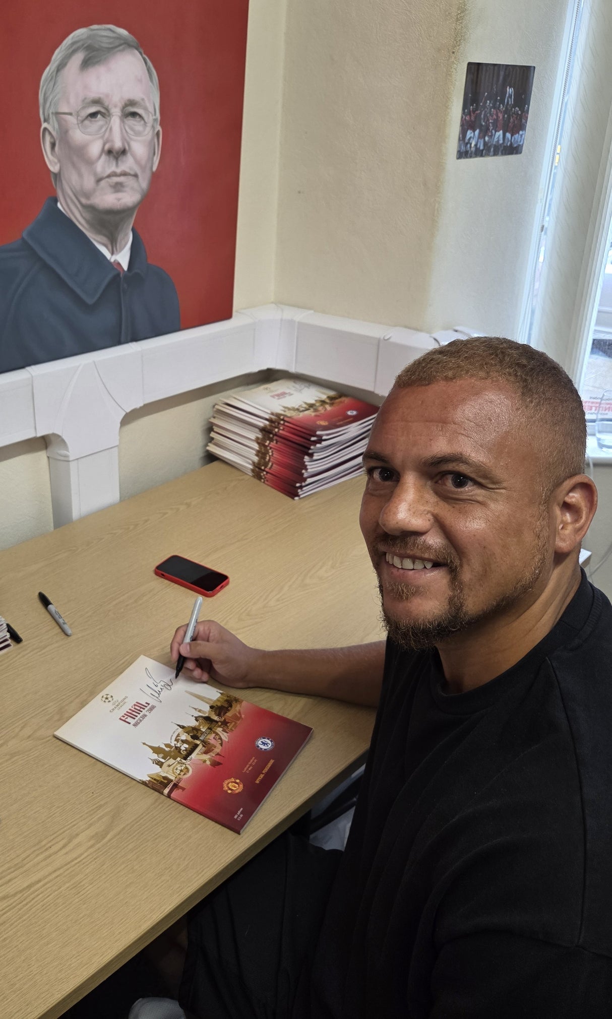 Official Matchday Programme 2008 UCL Final (Moscow) Hand Signed by Wes Brown (M)