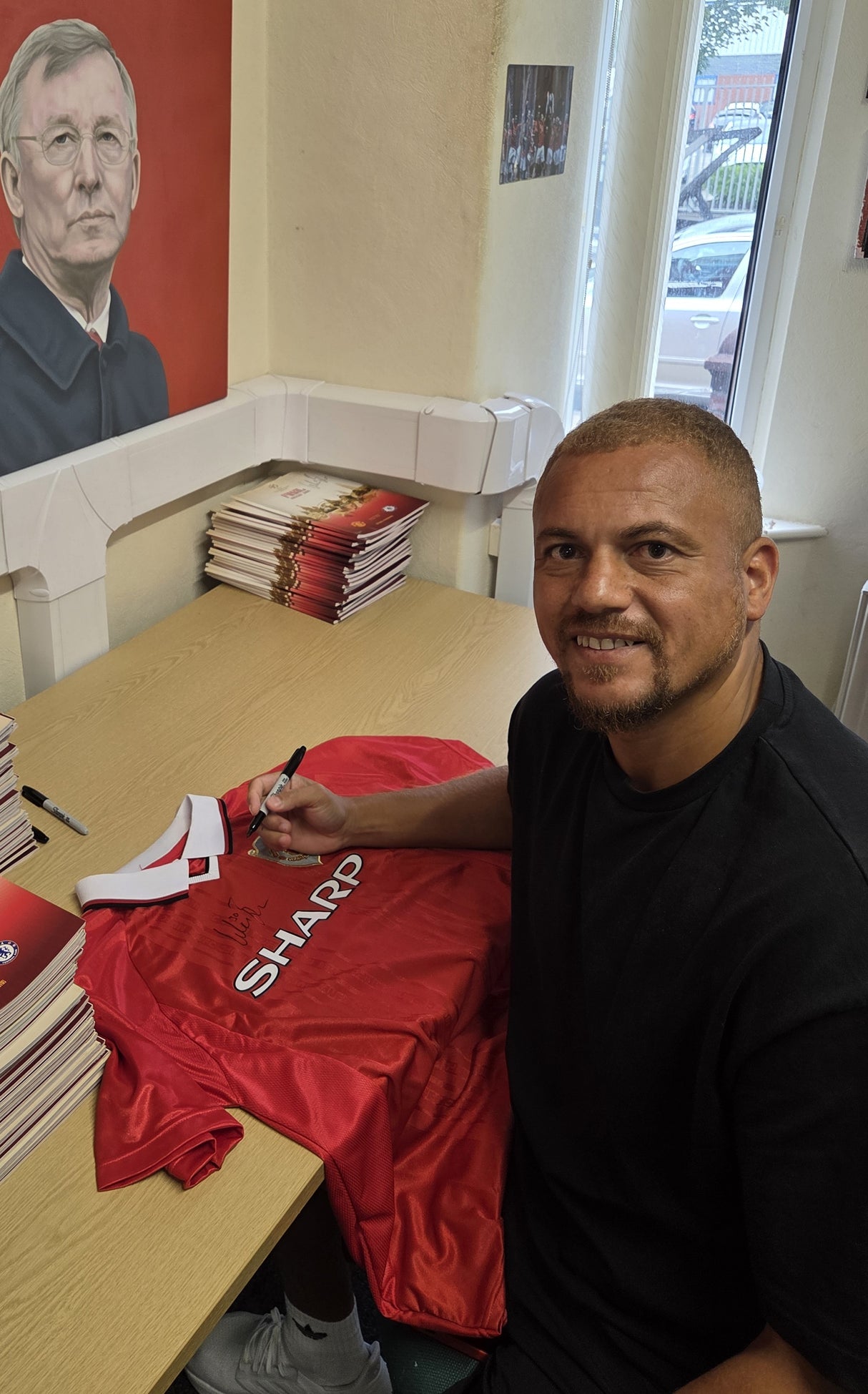 Wes Brown 1999 UCL Signed Shirt