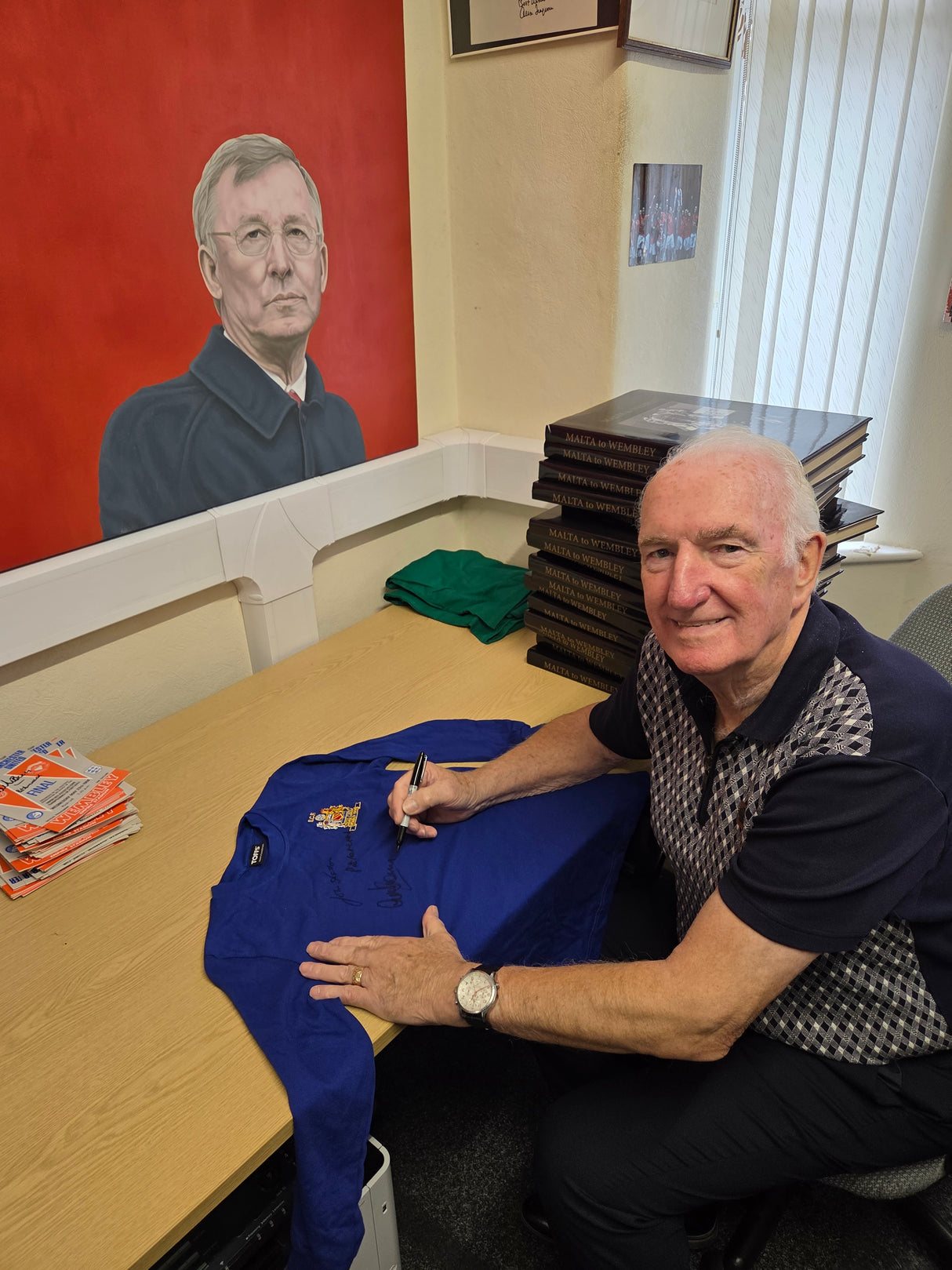 1968 European Cup Final Shirt Signed by Stepney, Aston and Crerand