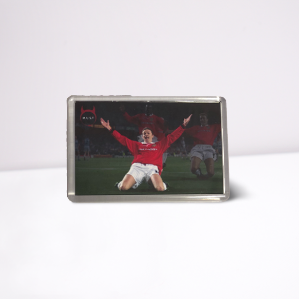 Ole Gunnar Solskjaer 1999 ECL Final "Knee Slide" Fridge Magnet