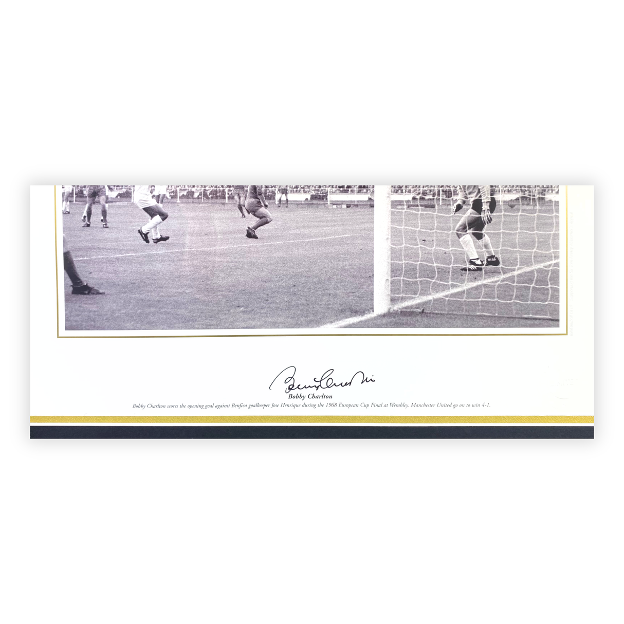 Sir Bobby Charlton Signed & Framed Manchester United 1968 European Cup Final Photo Print - Goalscorer (L)