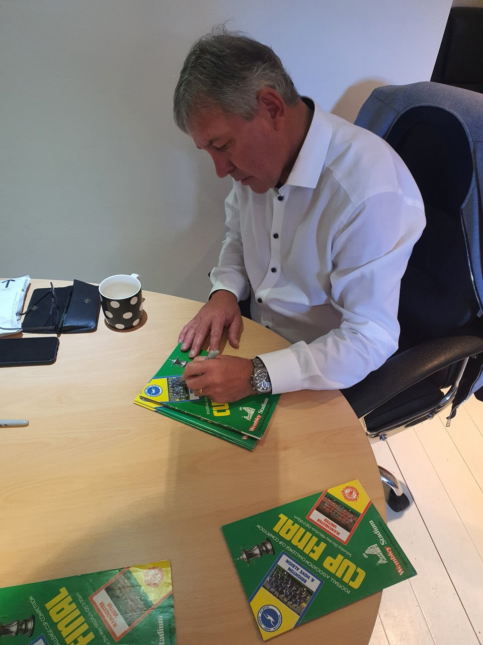 Bryan Robson Signed 1983 FA Cup Final Programme