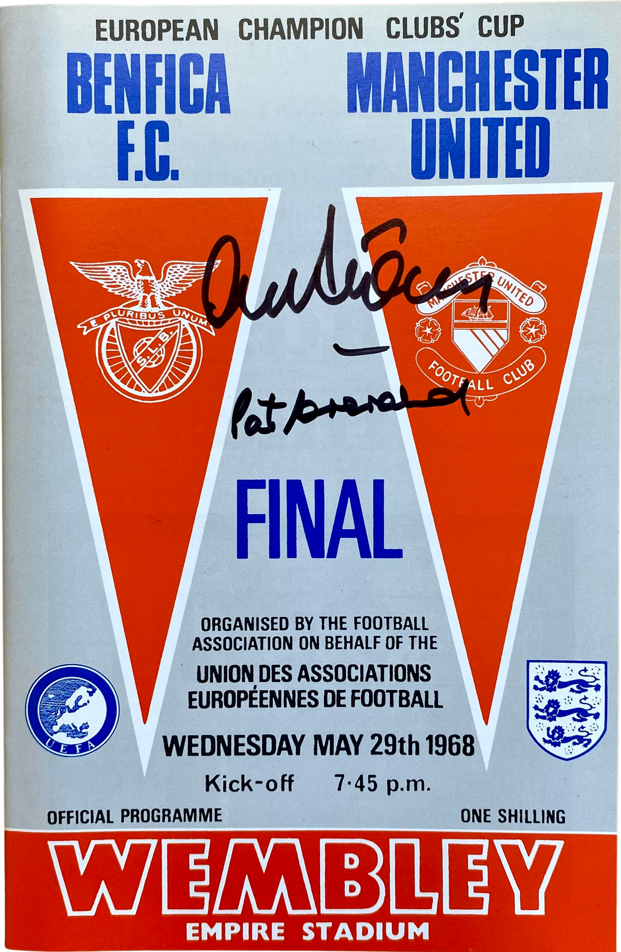 1968 European Cup Final Programme 2X Signed by Alex Stepney and Paddy Crerand (S)