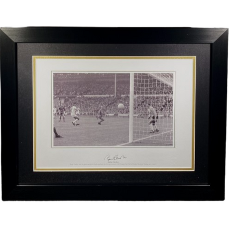 Sir Bobby Charlton Signed & Framed Manchester United 1968 European Cup Final Photo Print - Goalscorer (L)