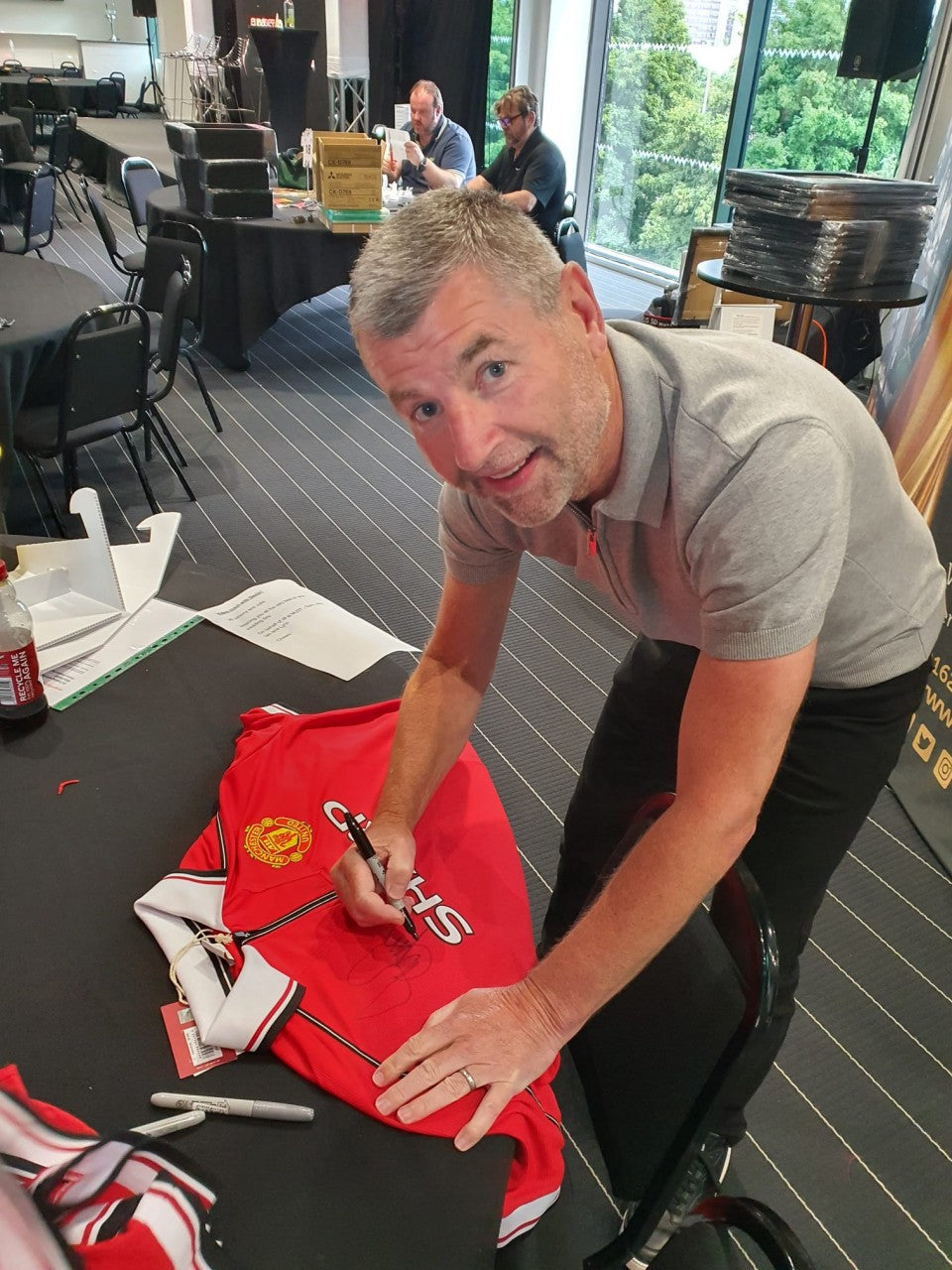 Denis Irwin Hand Signed 1999 Manchester United official replica Red Home Shirt