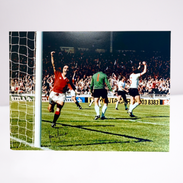 Lou Macari 1977 FA Cup Final Celebration Signed Photo