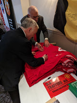 1977 FA Cup Final Shirt Signed by Buchan, Greenhoff, Macari, Pearson & Stepney