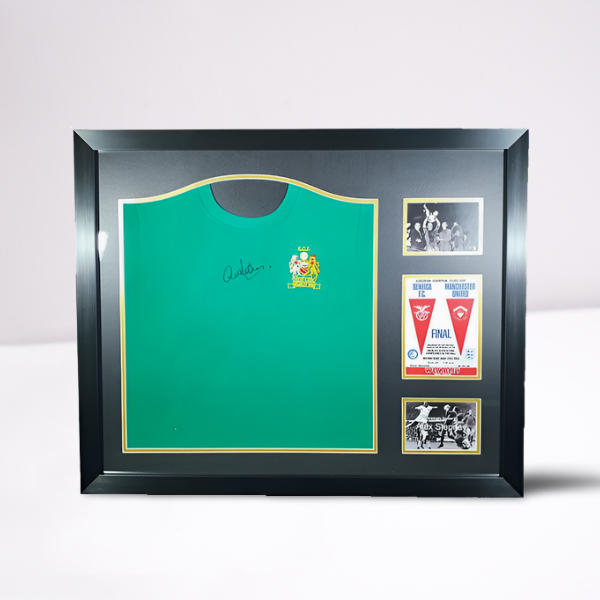 Alex Stepney hand signed 1968 European Cup Final Goalkeeper shirt